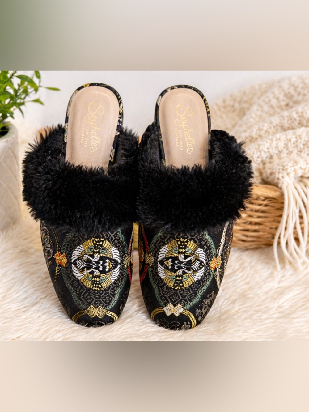 Seychelles “In Your Dreams” Slippers Brocade Embroidered Faux Fur Mule Size 7